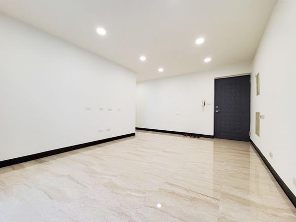 建工商圈二樓超大公寓