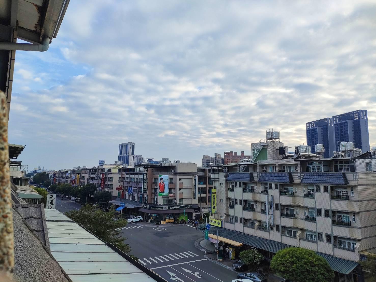 楠梓土庫家樂福臨路透店