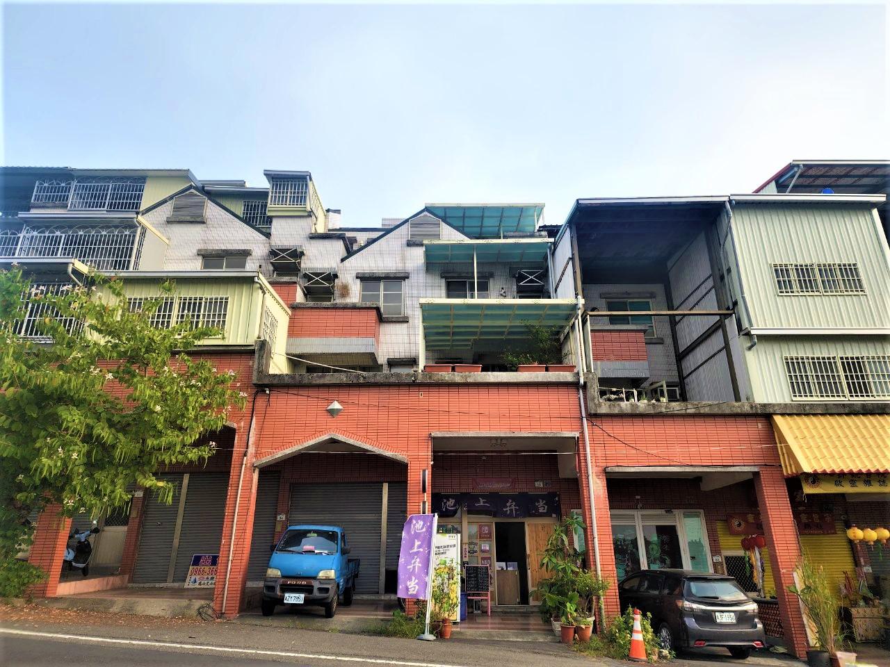 旗山花旗山莊面湖第一排美透店