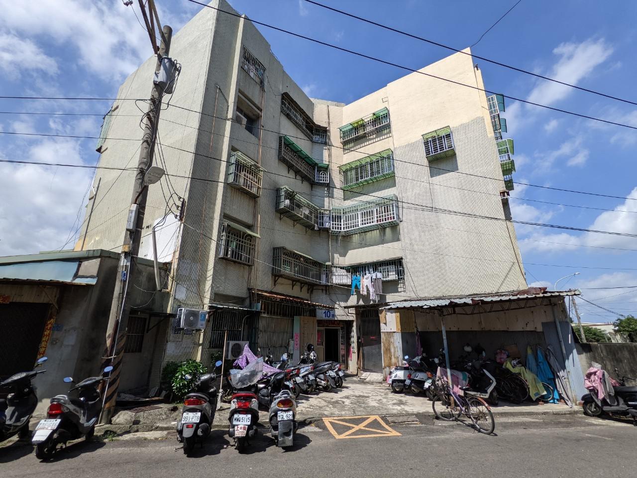 前鎮高中文青美寓
