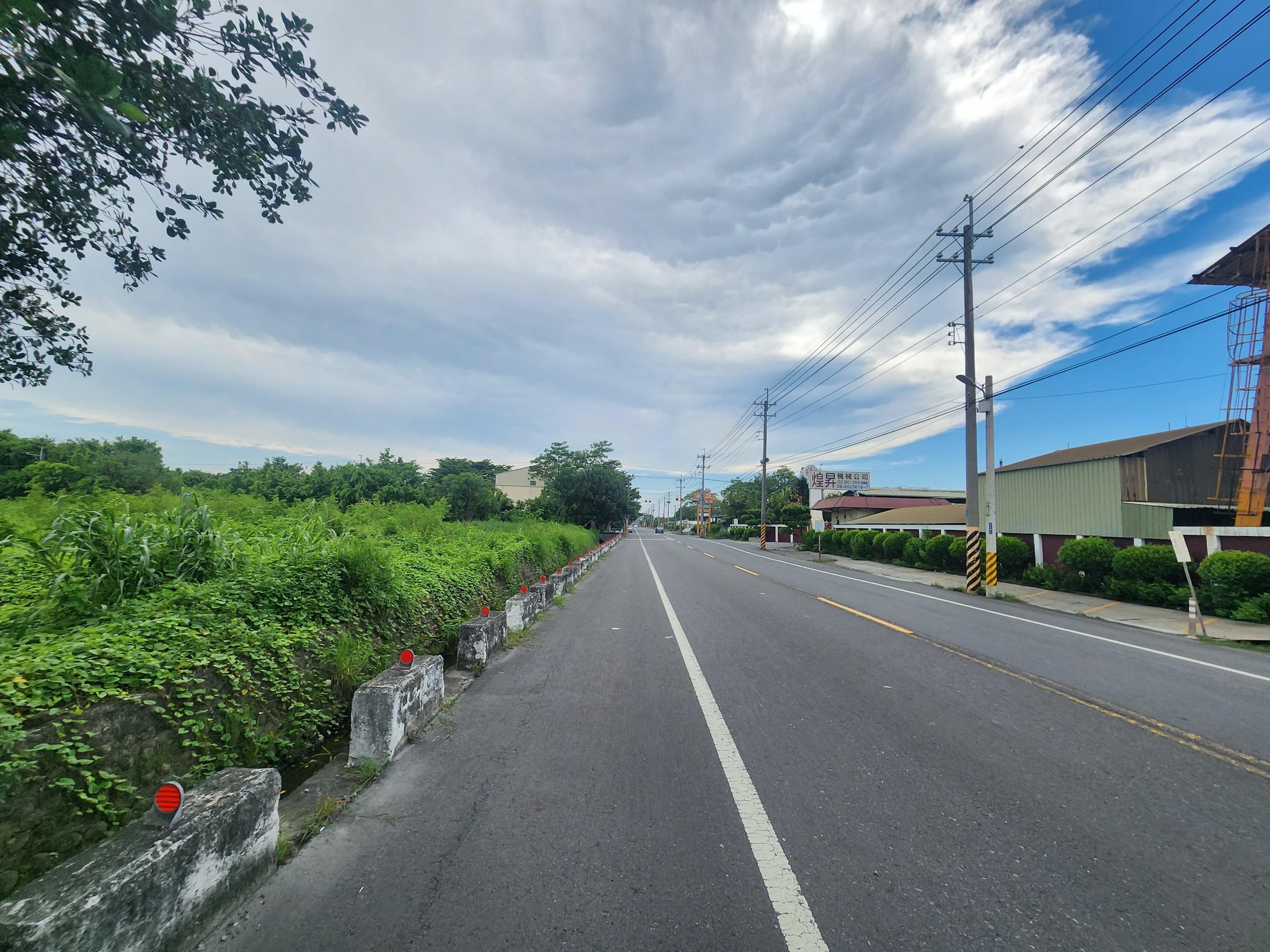 台南鹽水區面朝琴路超大面寬優質農地