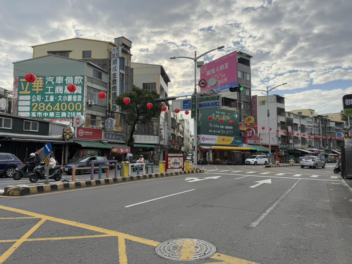 光華夜市大地坪32坪透天騎樓店面可停2車