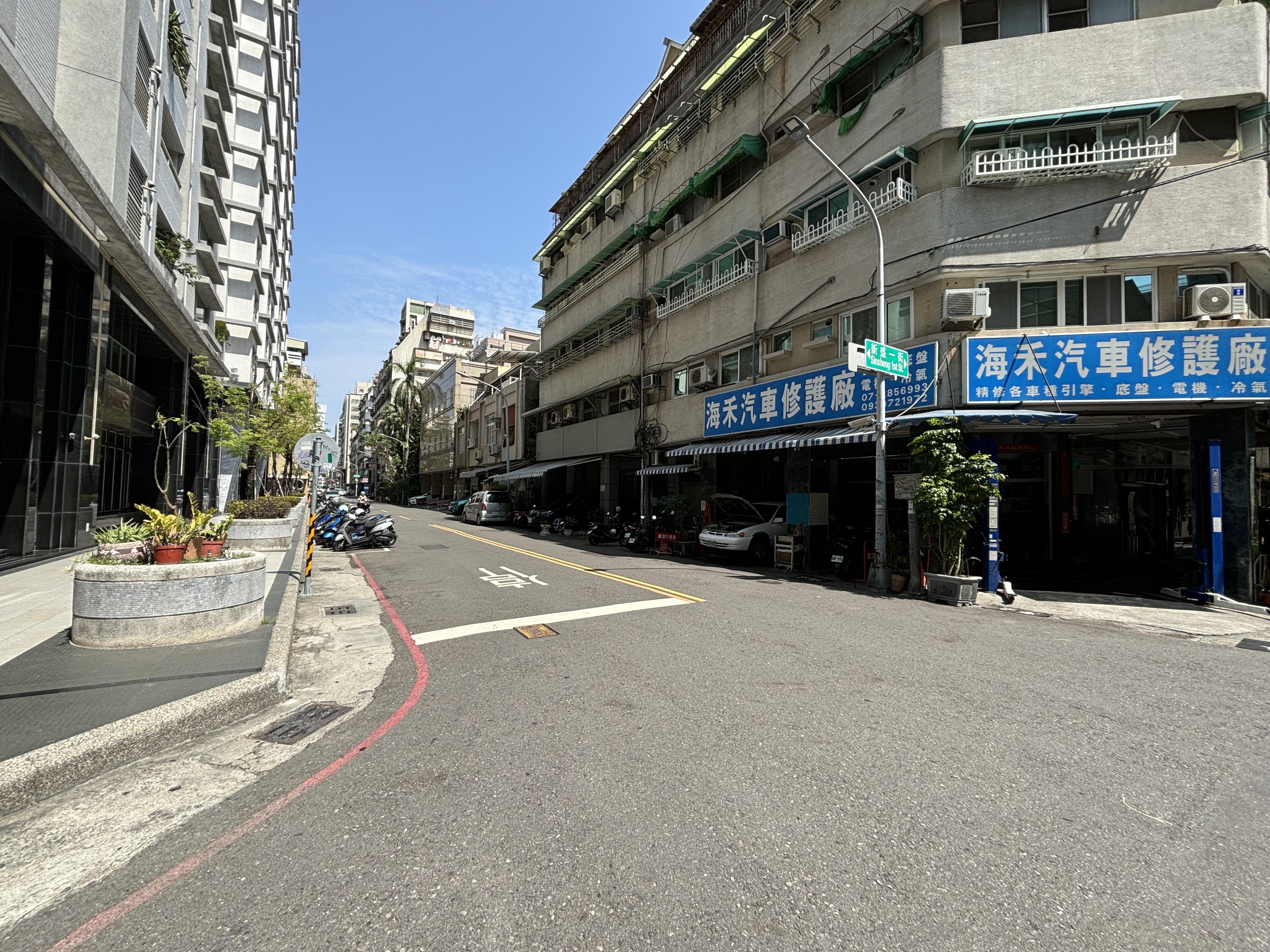 六合商圈零公設純室內18坪大套房