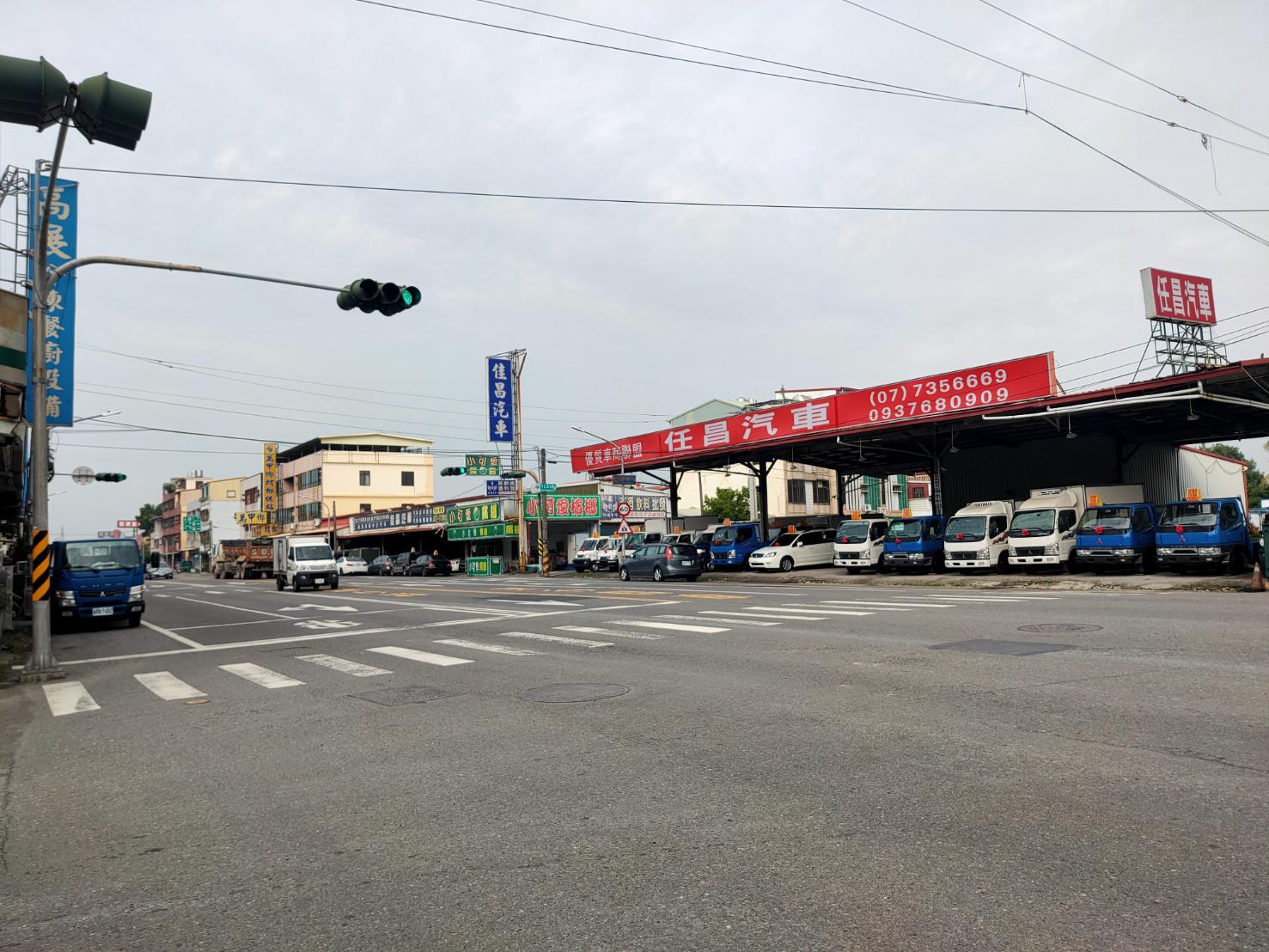 鳥松澄清湖大地坪電梯四車全新面寬車墅