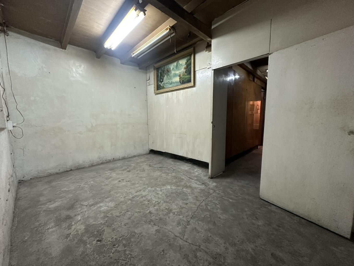 靠進輕軌鼓山站,鼓中段稀有建地,
