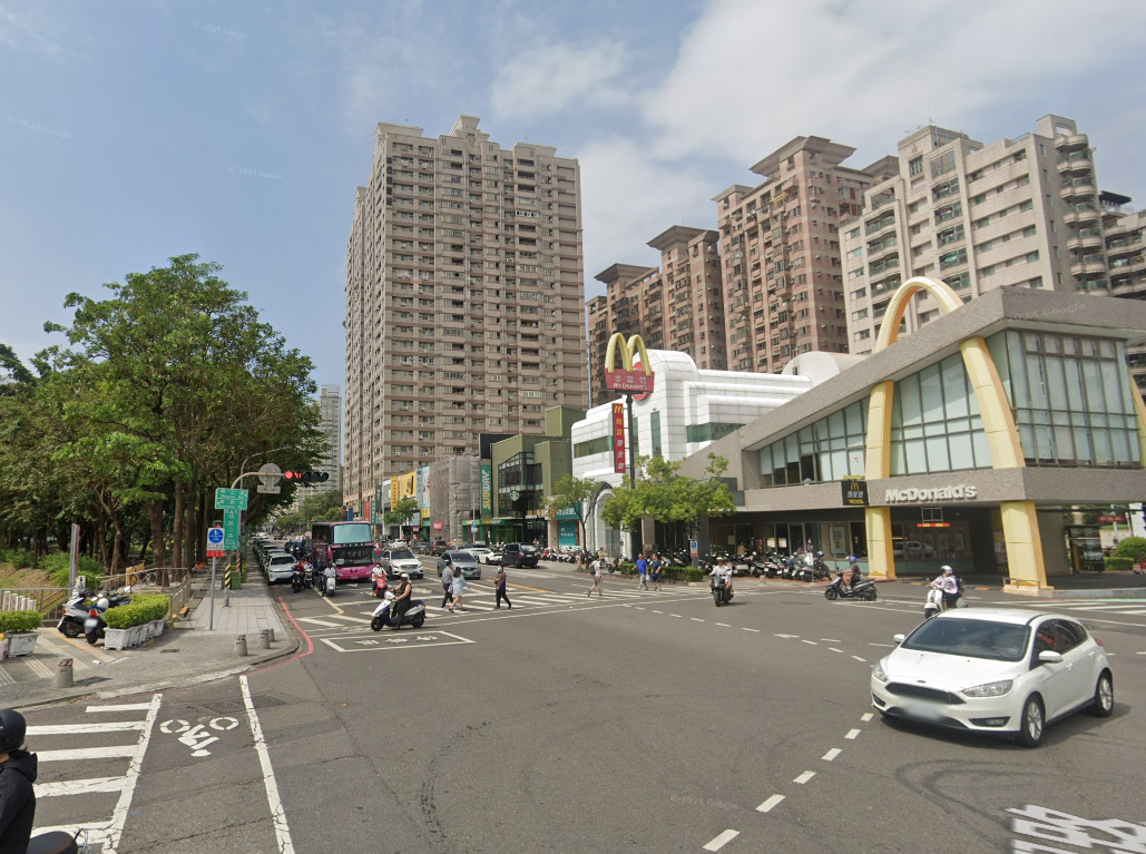 ★稀有釋出!!!河堤商圈超讚大面寬黃金店住