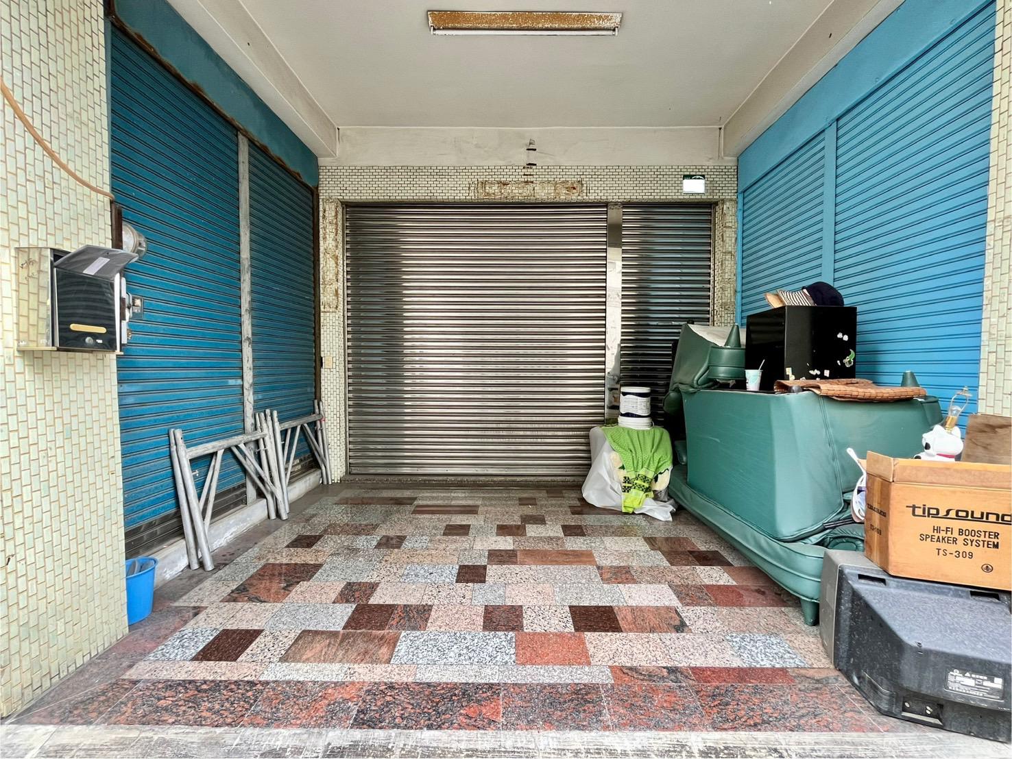 瑞隆商圈鄰輕軌籬仔內車站車庫透天