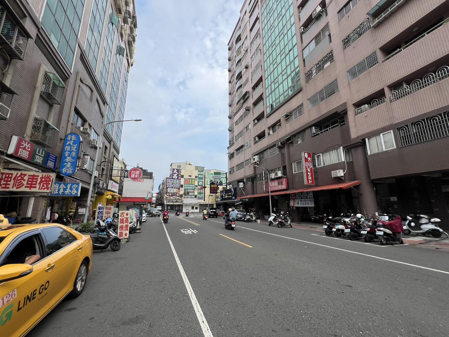 五甲商圈臨路3樓金店面