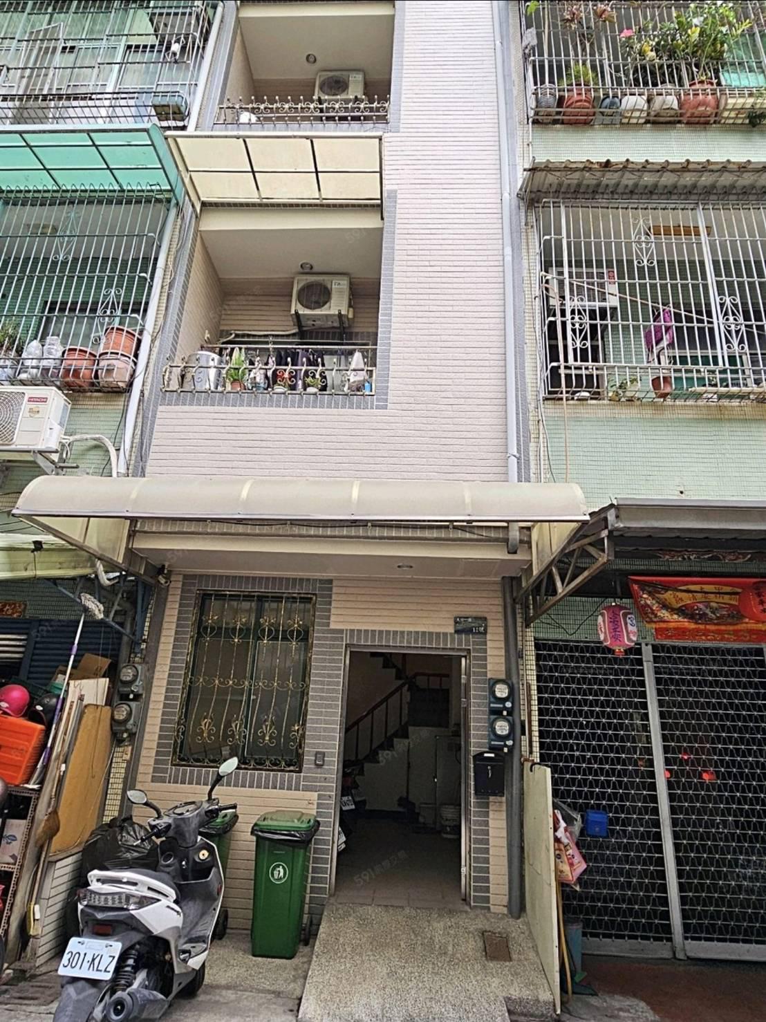 金獅湖7套房收租透天