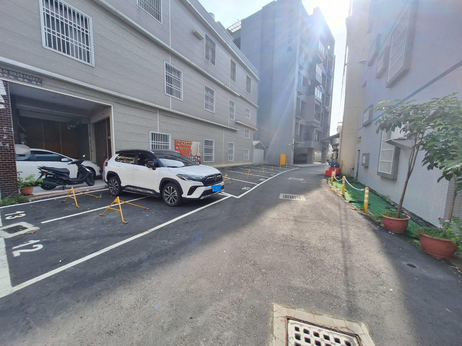 大社國小市中心新加坡式華廈全新輕 奢3房+平車