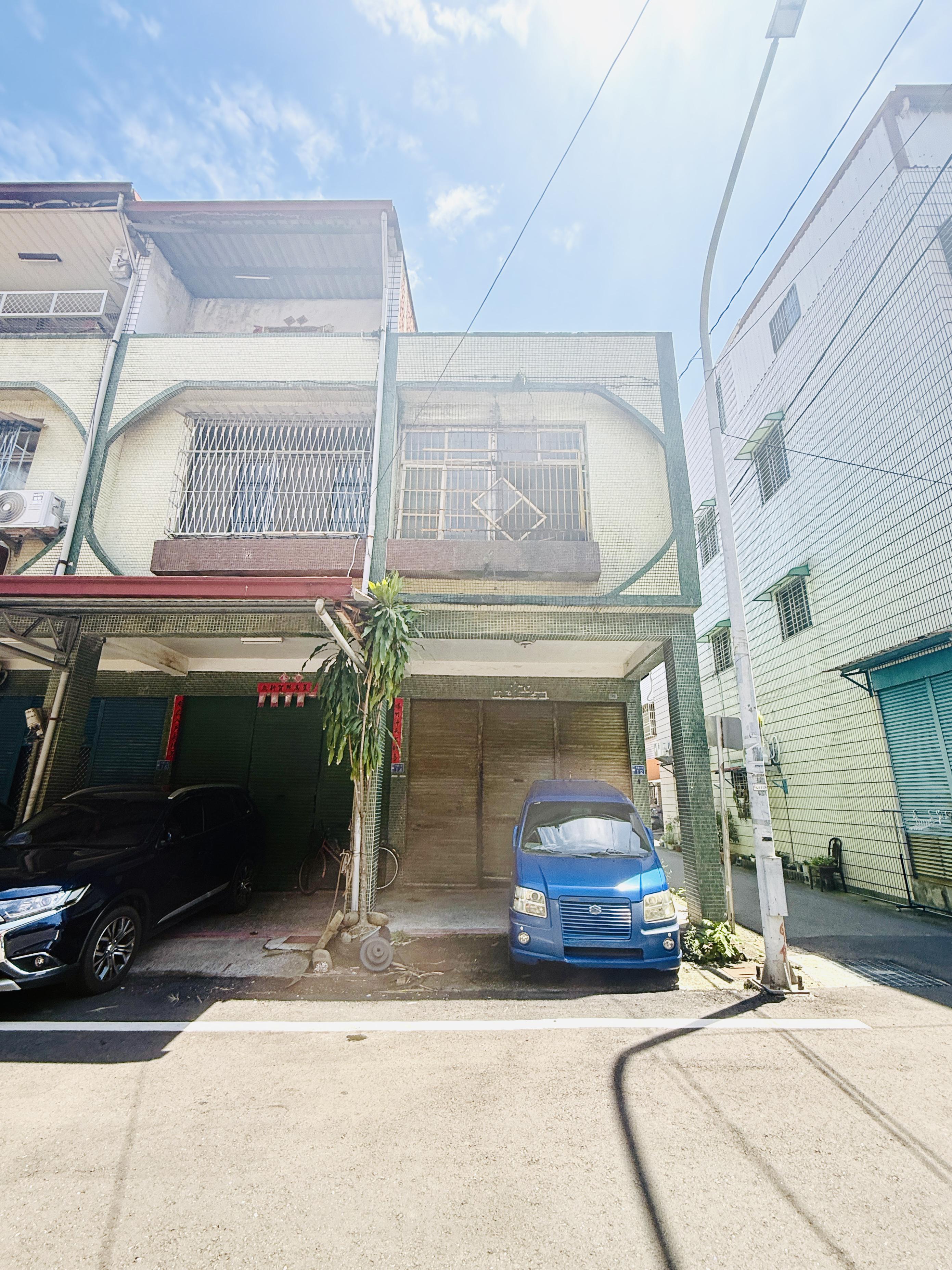旗山老街鬧中取靜邊間採光騎樓透天