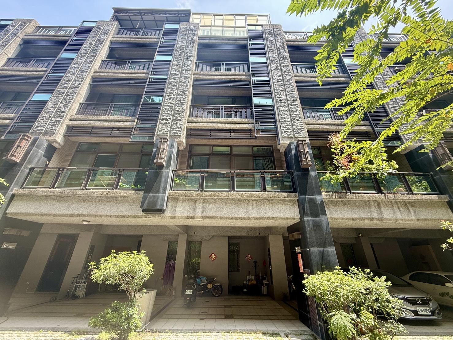 駁二鐵道園區*有孝親房*優美社區別墅