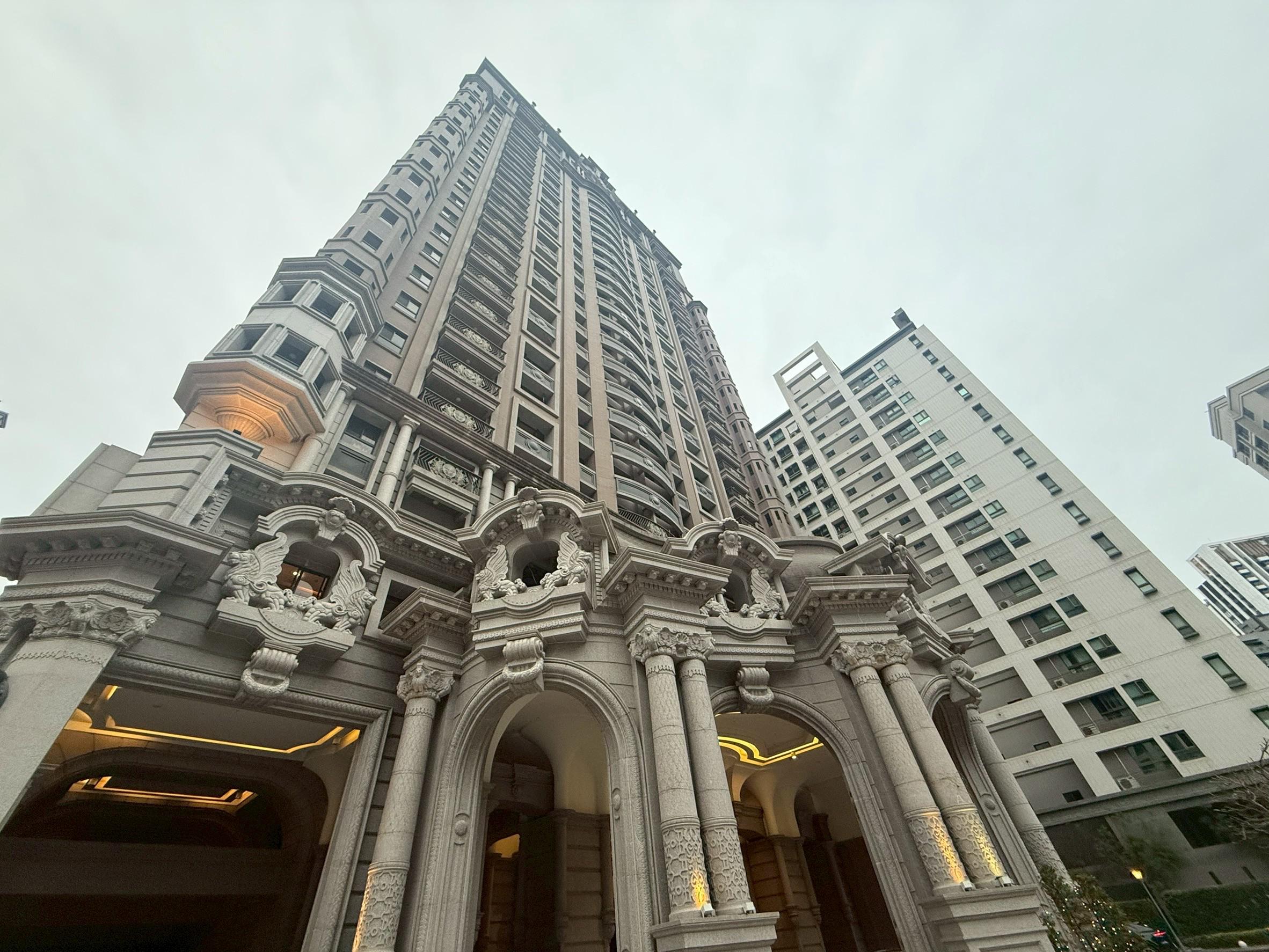 美術館國王傳奇2鋼骨精美結構毛胚屋