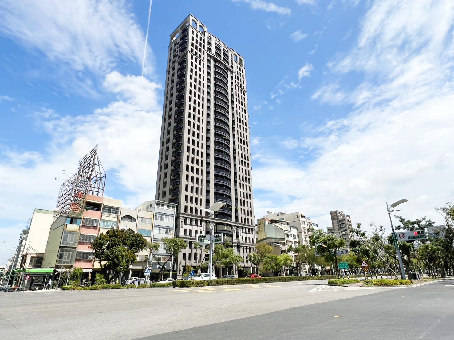 民生高峰會全新高層美景觀雙平車豪邸
