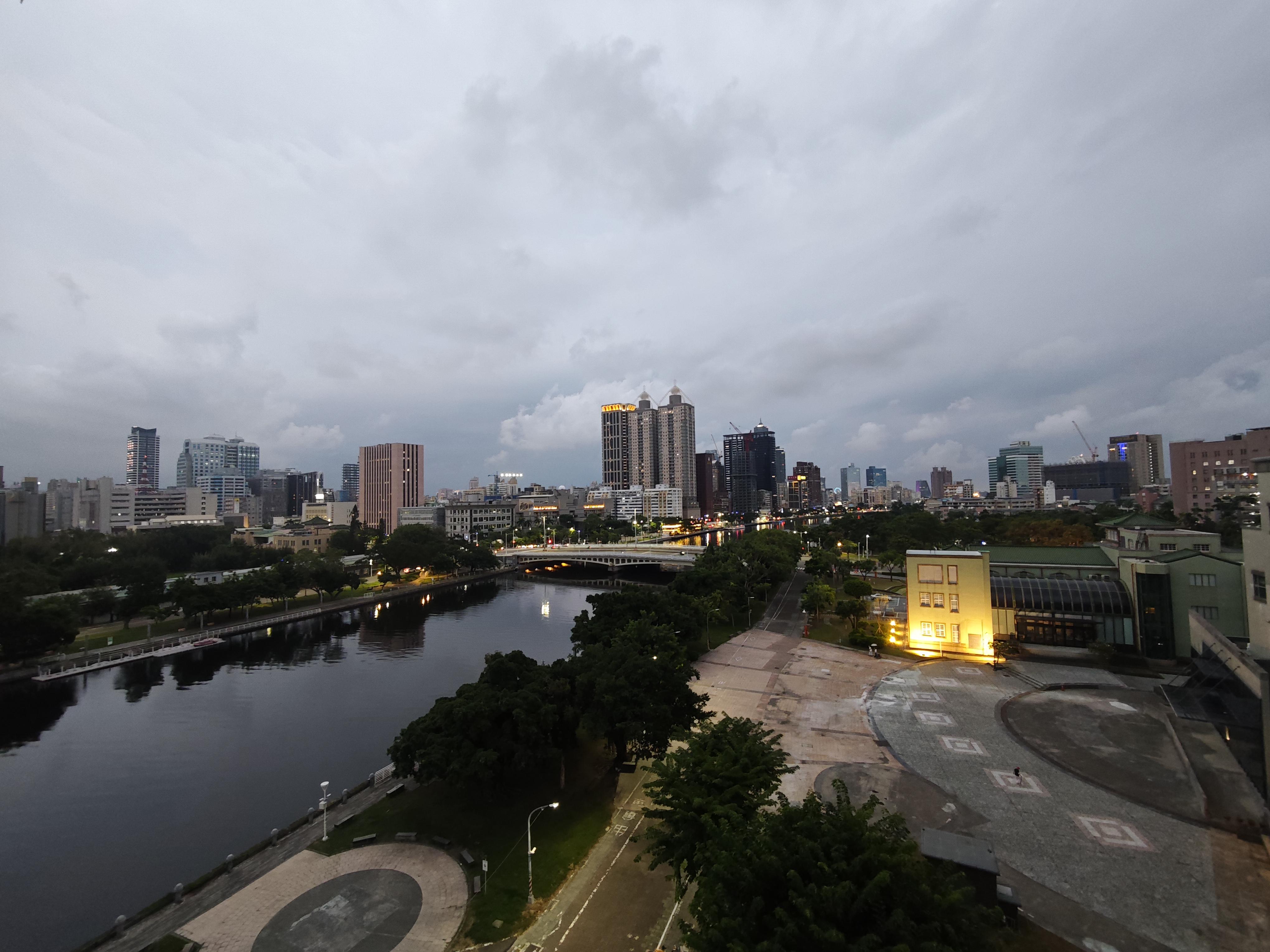 面愛河景觀歷史博物館旁優質套房