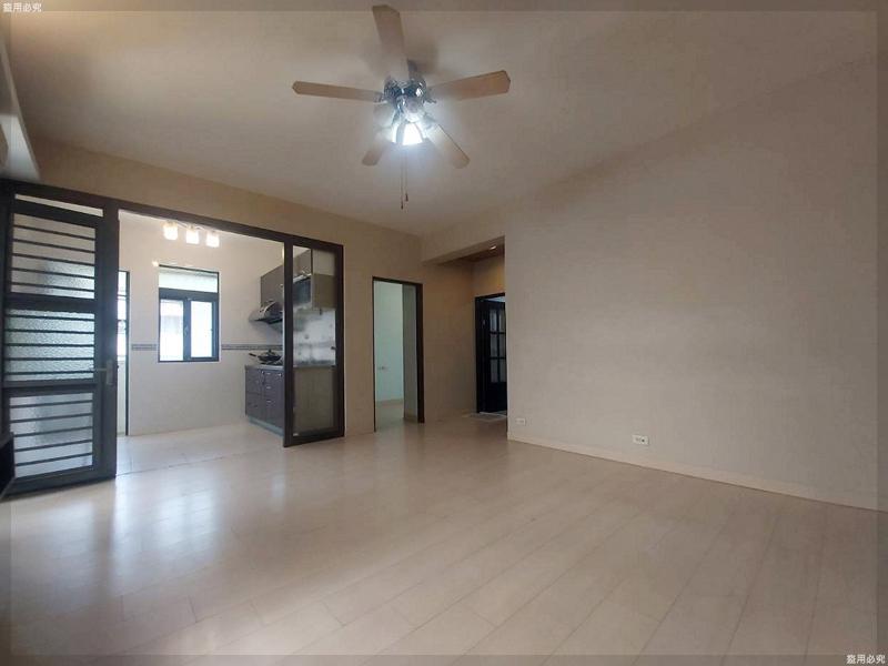 捷運橘線武廟商圈採光兩房頂樓有頂加