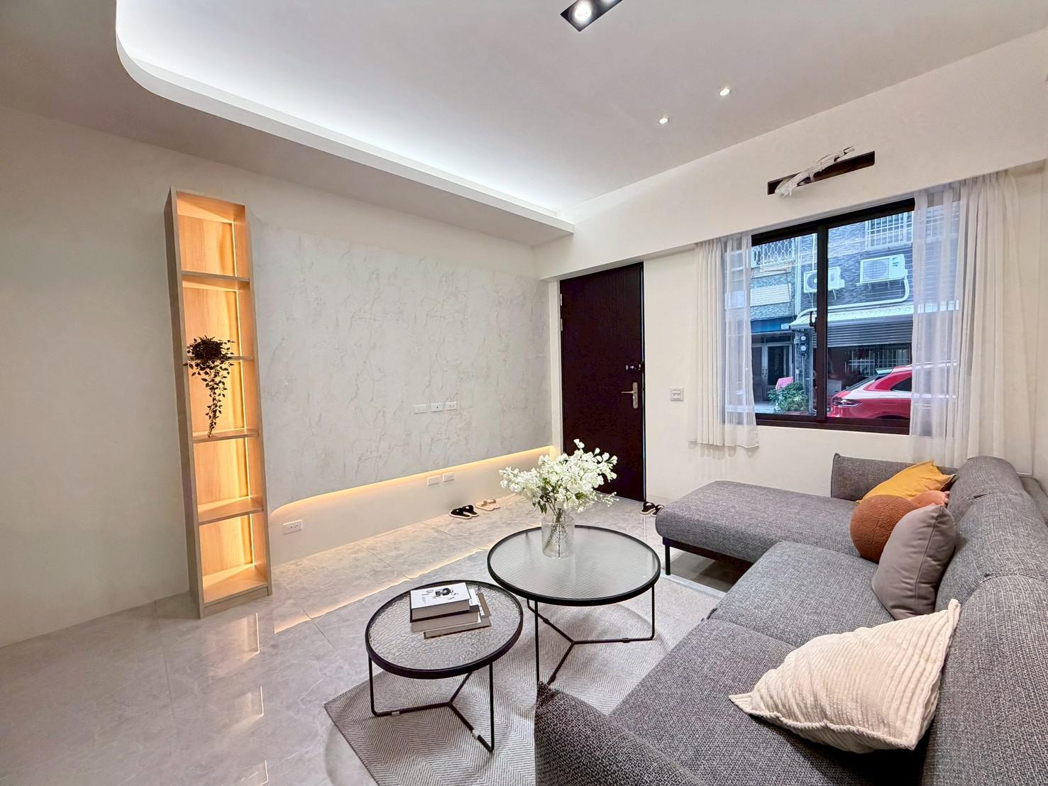 勝利星村旁~全棟翻修高採光質感絕美車庫透天