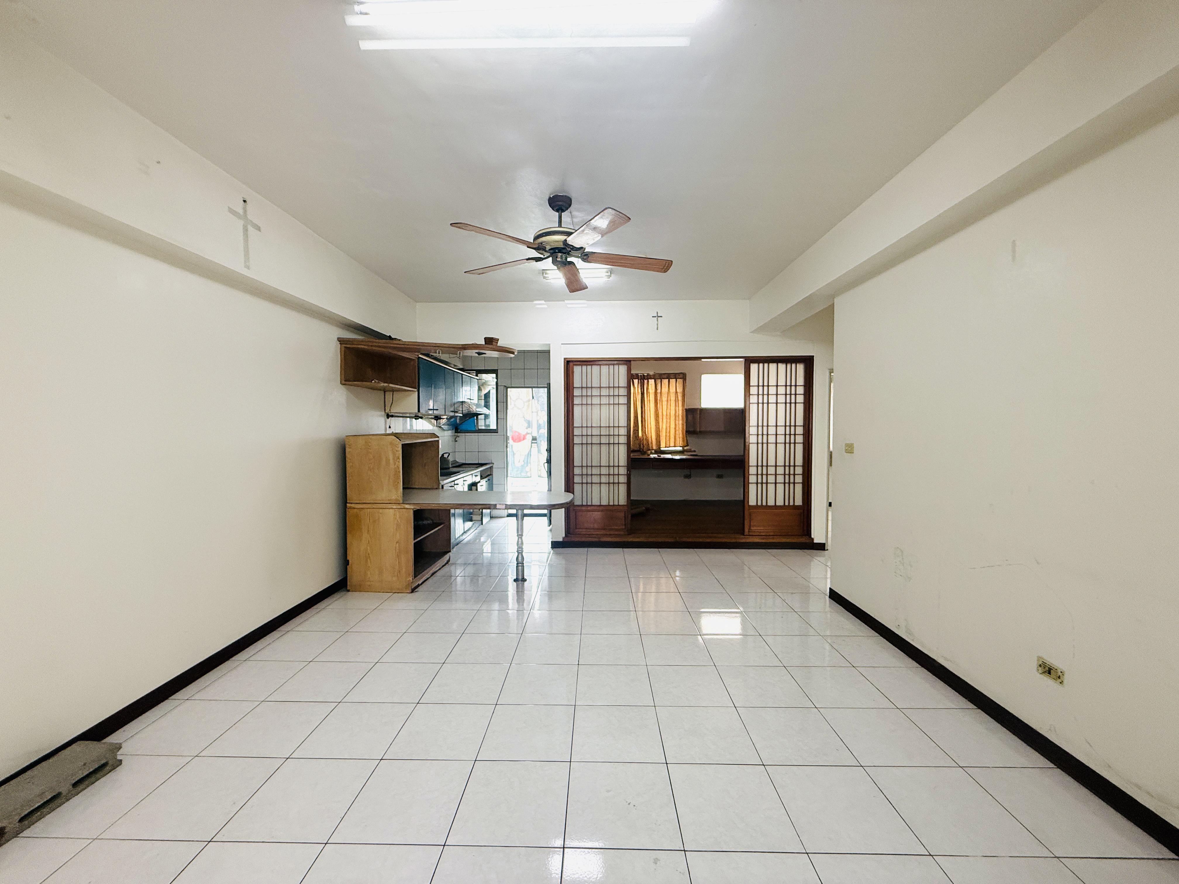 新市鬧區｜陽台進出｜採光景觀三房車位