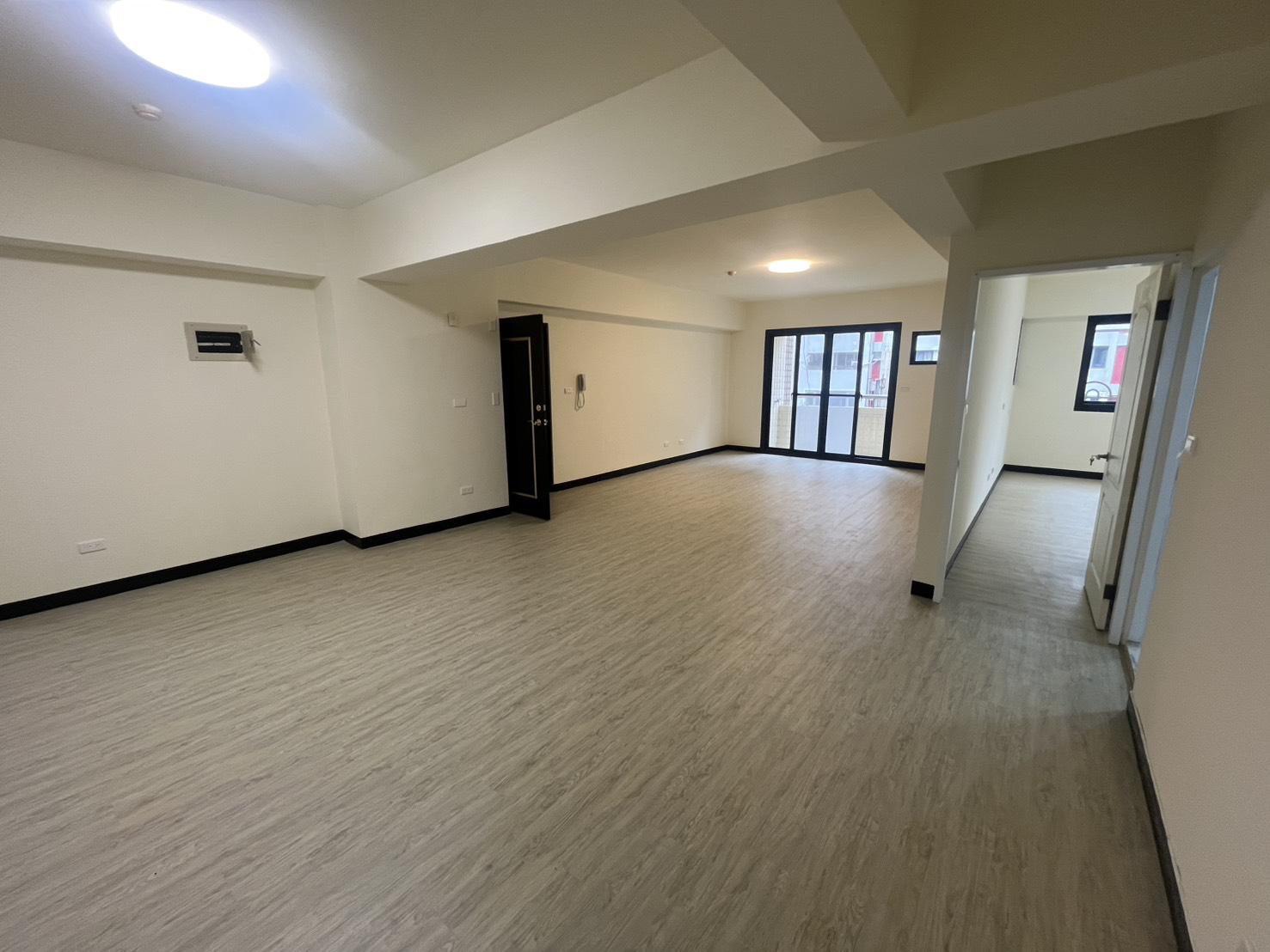 《七賢商圈》信義國小捷運站採光明亮四房