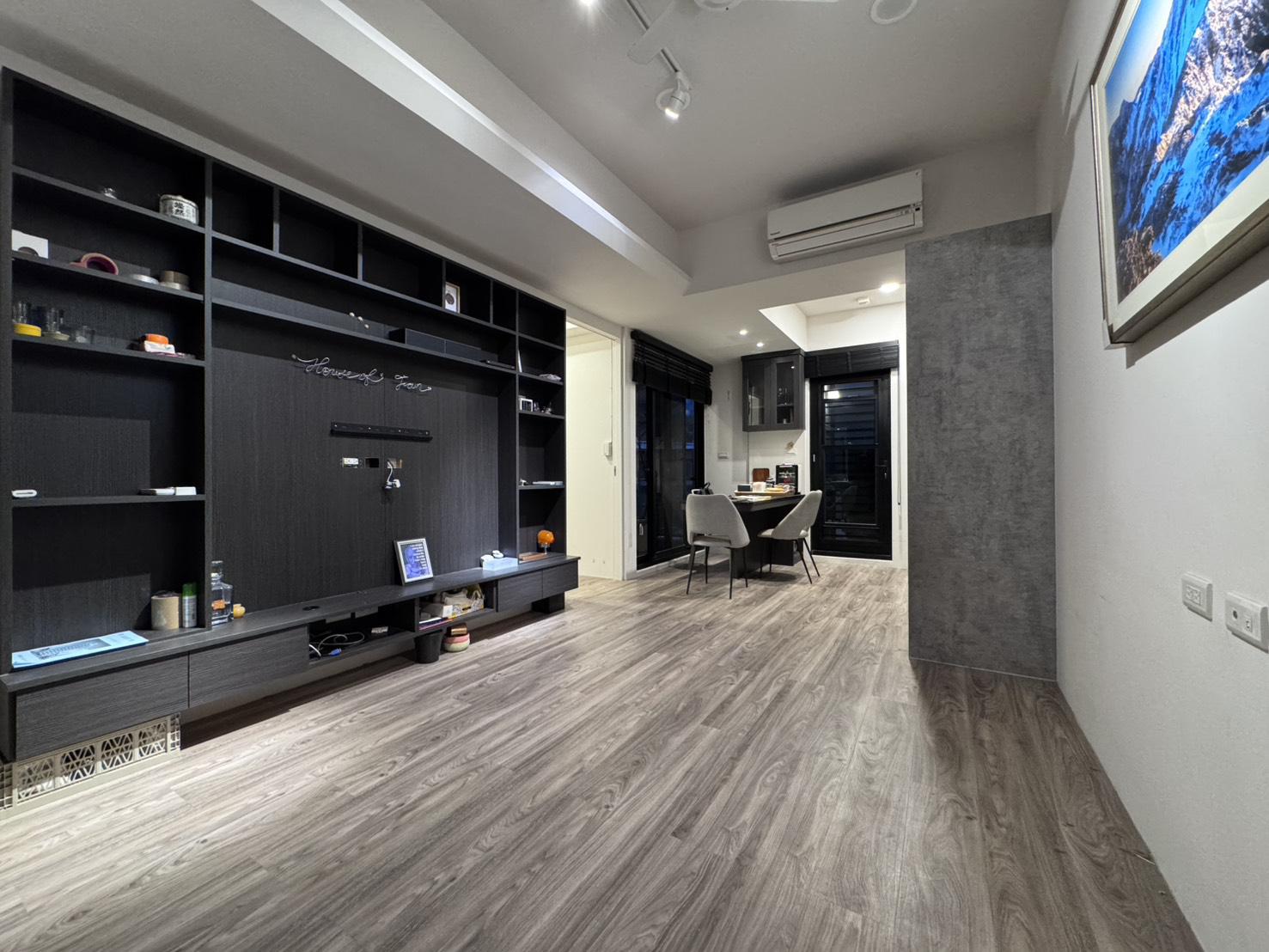 亞灣區鳳凰真愛邊間兩房附家具