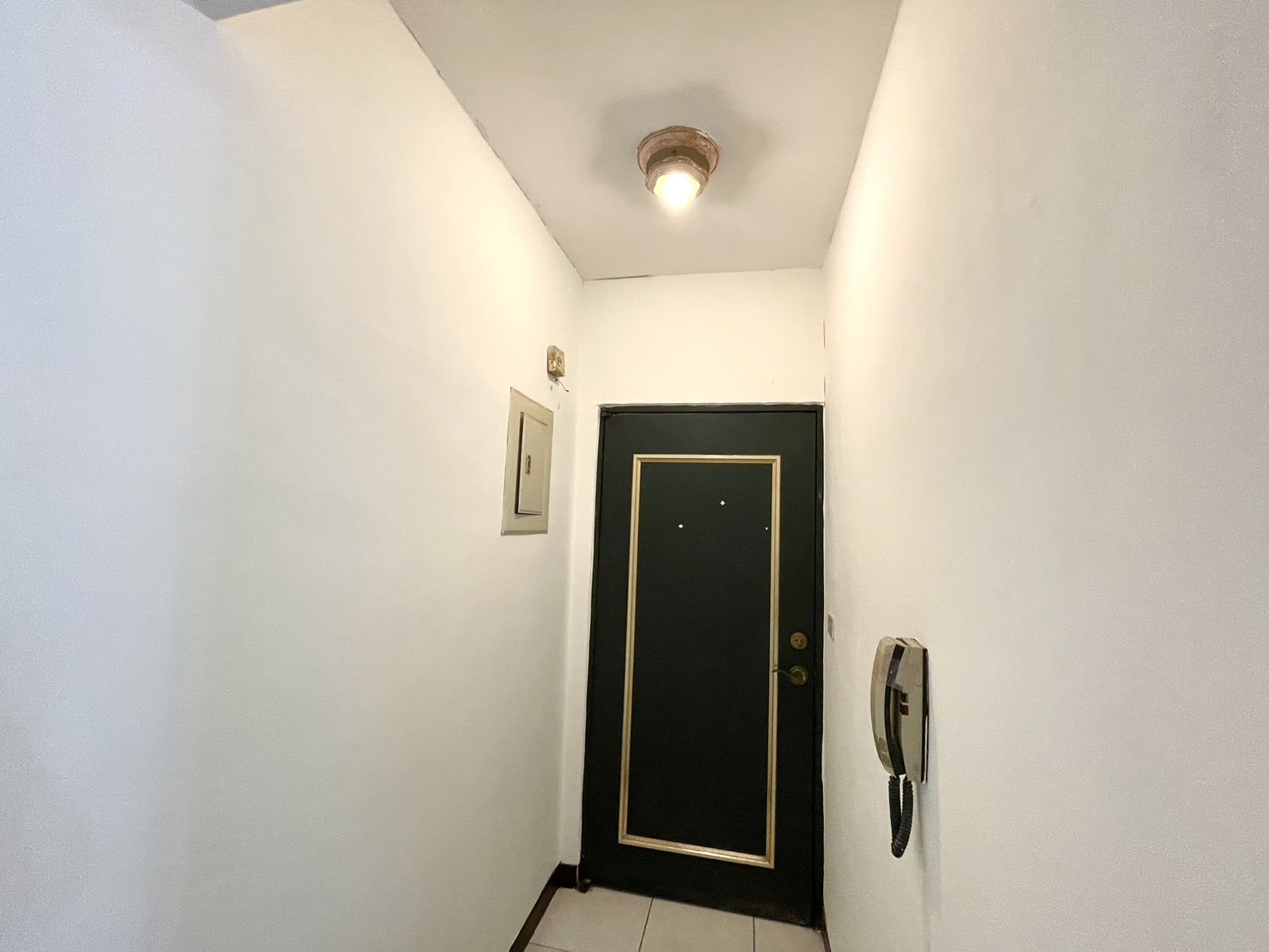 20251111100015349407.jpg 籬子內輕軌站美套房006.jpg