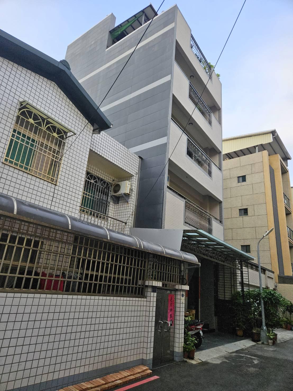 鳳山車站.中華商圈.電梯透天分租2樓美套房