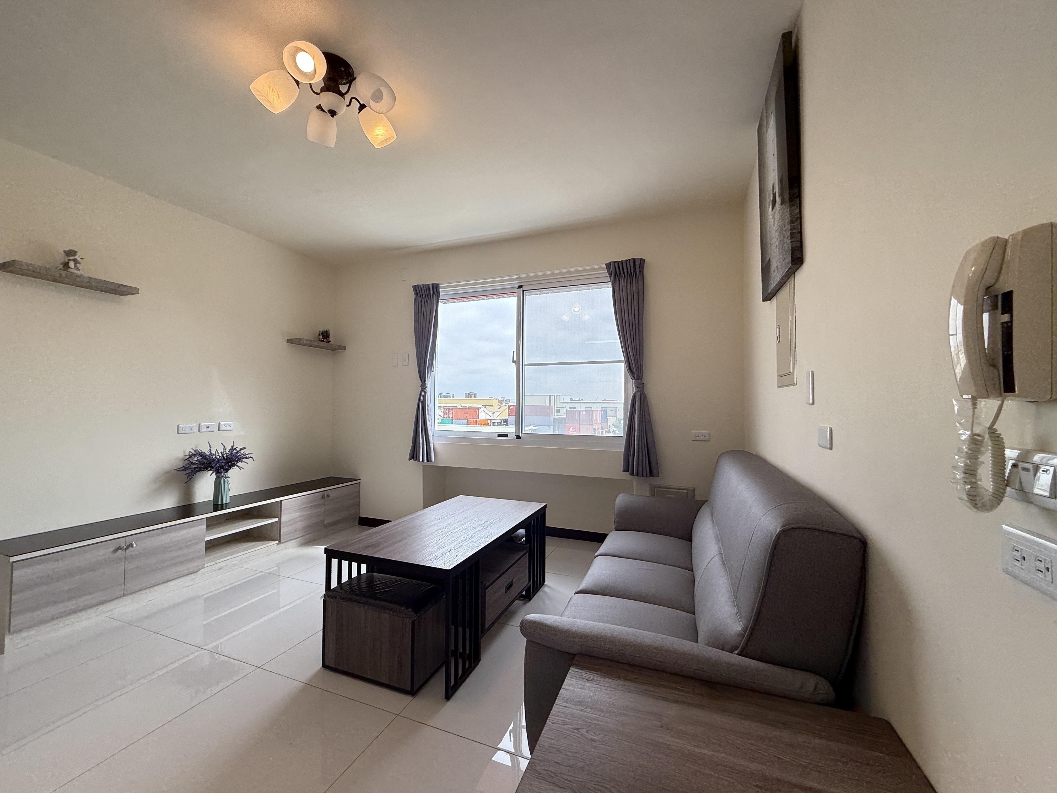 前鎮草衙道佛公國小翻新獨棟公寓3樓