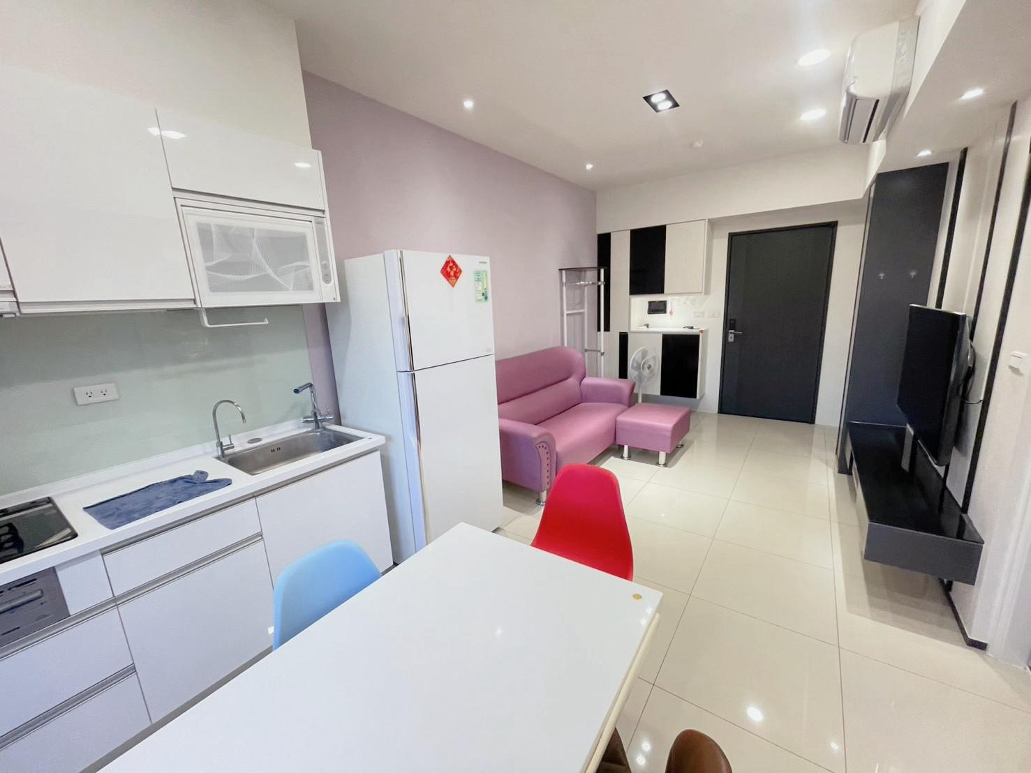 華鳳特區質感屋況優低總價兩房+車位