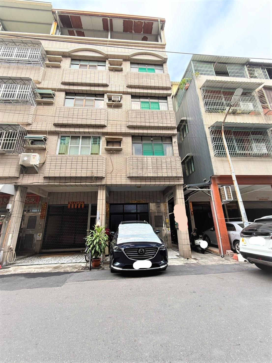 小港漢民邊間大地坪無夾層透天四樓8米巷路上