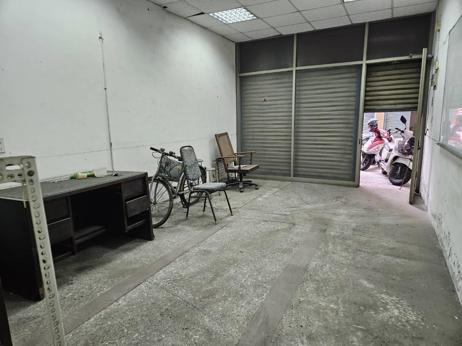 近鳳山捷運西站/Lalaport可店住騎樓透天