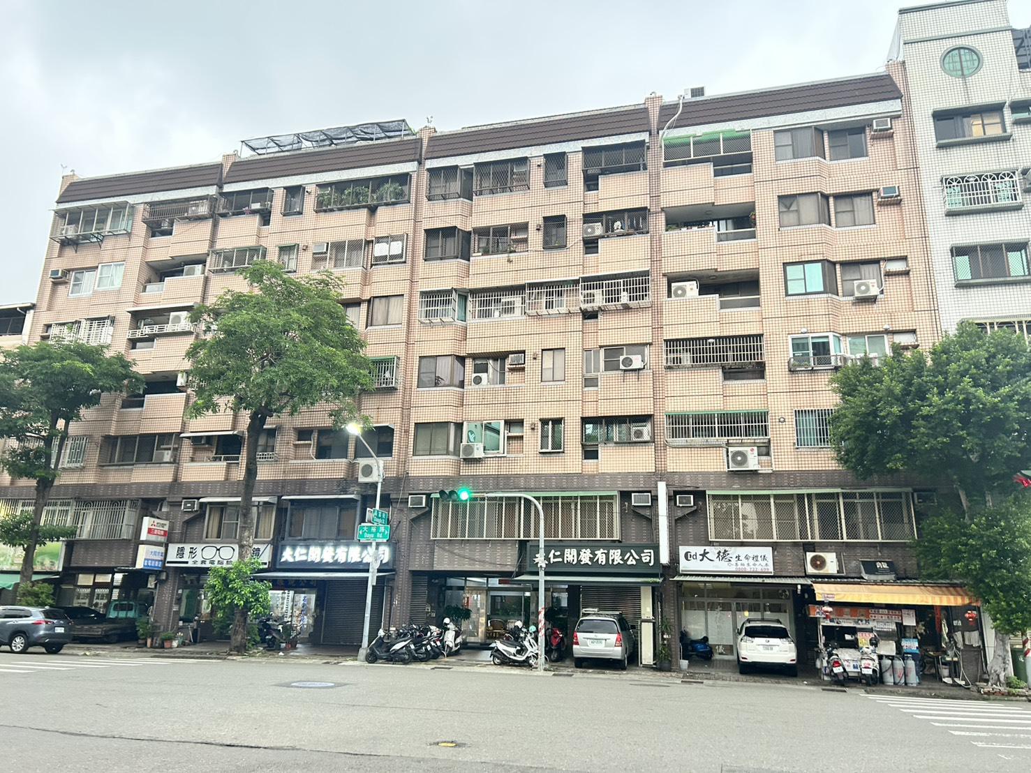 建工商圈可租補可寵物附傢俱7雅房出租