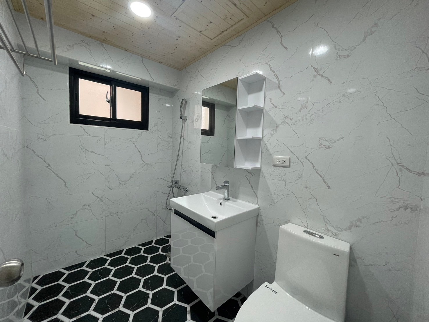 20251209153637645892.jpg 科工館大四房008.jpg