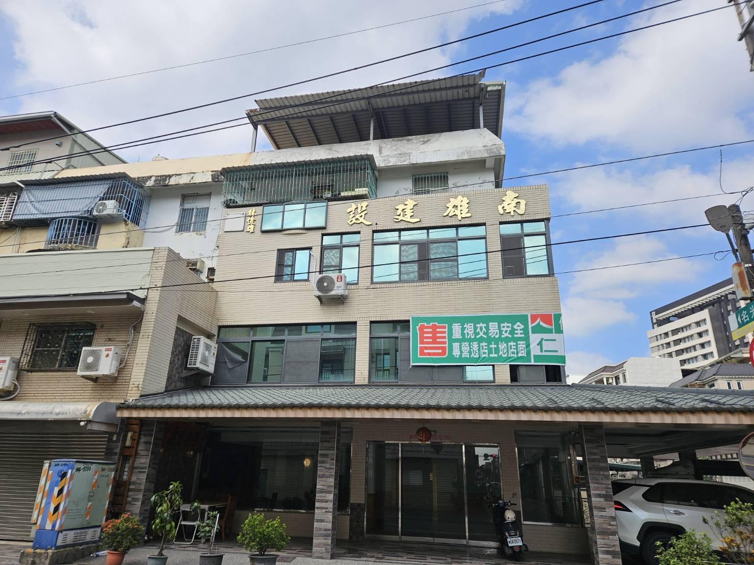 仁雄商圈｜國道10號｜開放空間｜翻新公寓二樓