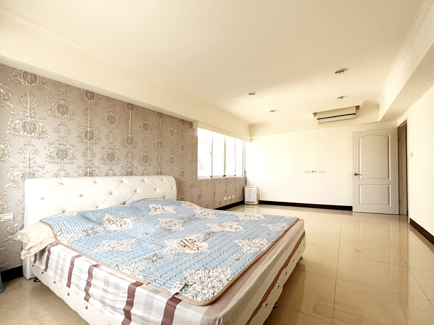 20251219104448165380.jpg 05.jpg