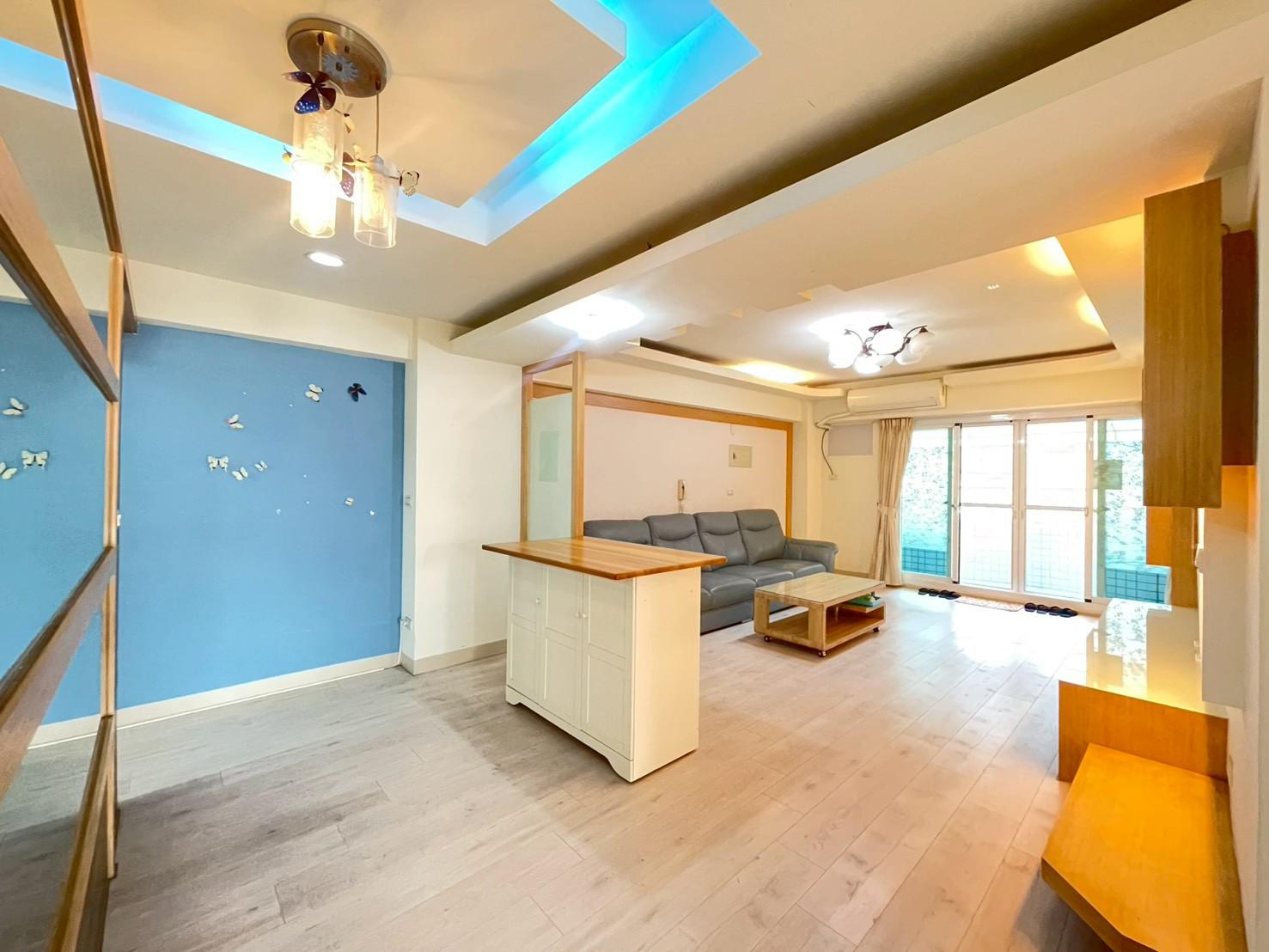 稀有!鳳山體育館|陽台進出|三面採光|精美裝潢大四房