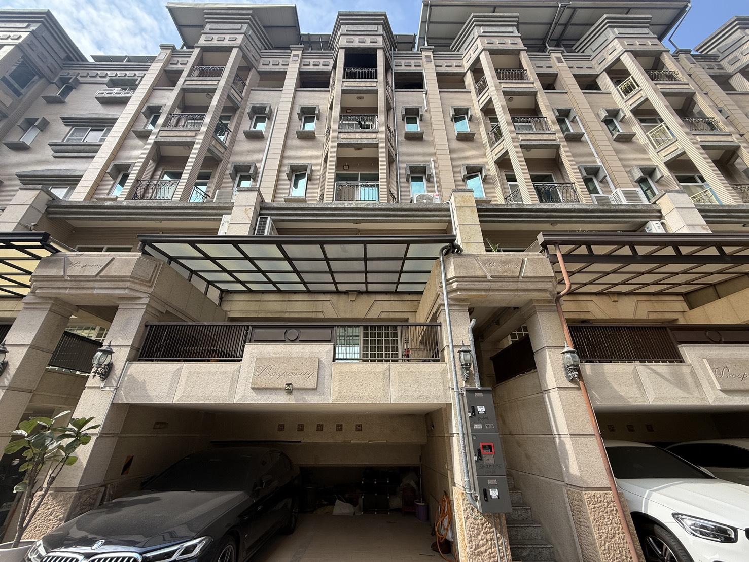 福山國小/新光三越高鐵站/雙車位電梯別墅