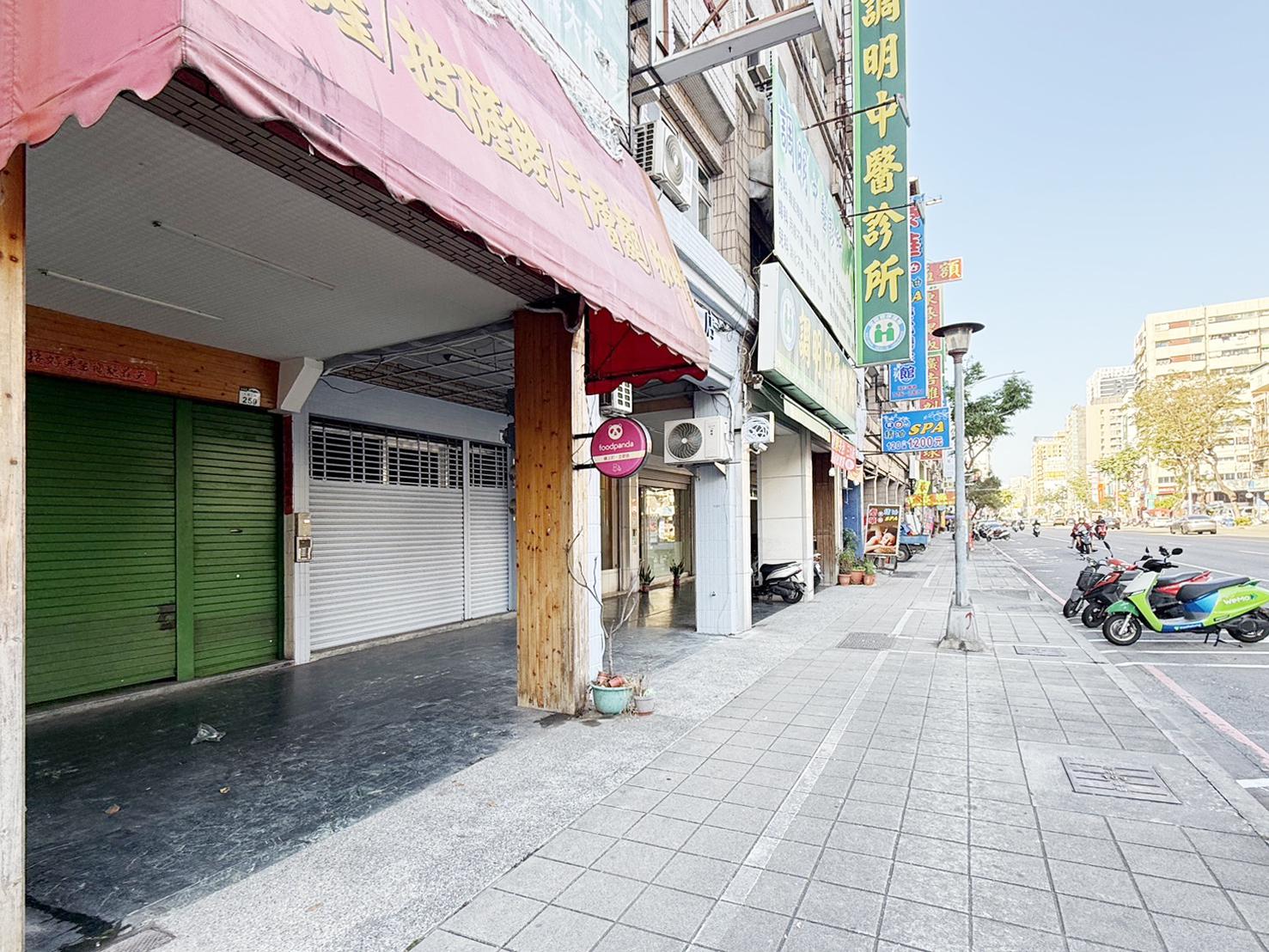 文化中心三多二路商五透天店面近三和市場