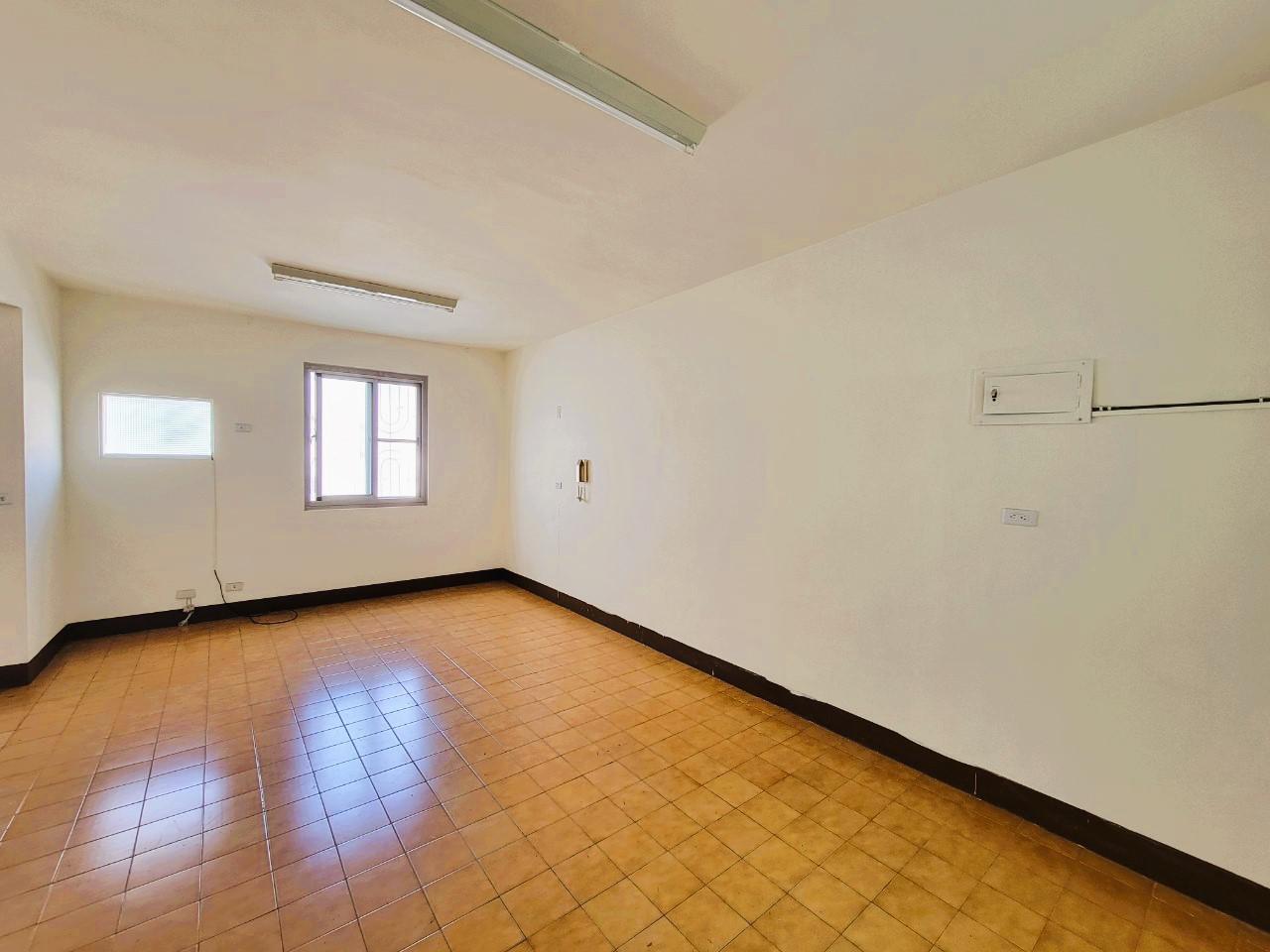 有輕軌有捷運/文化中心+武廟/陽台進出大空間美寓