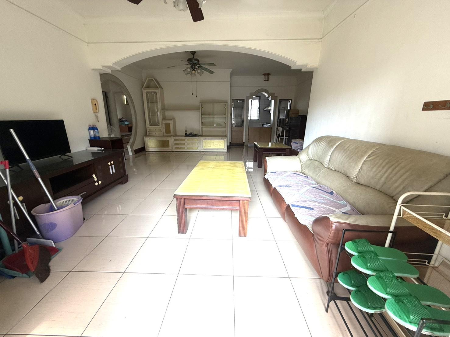 近文山特區*正義車站*收租陽台進出公寓