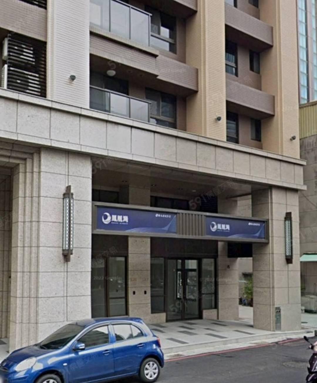 診所連藥局漢神商圈雙店面10米寬全新大店面雙平車