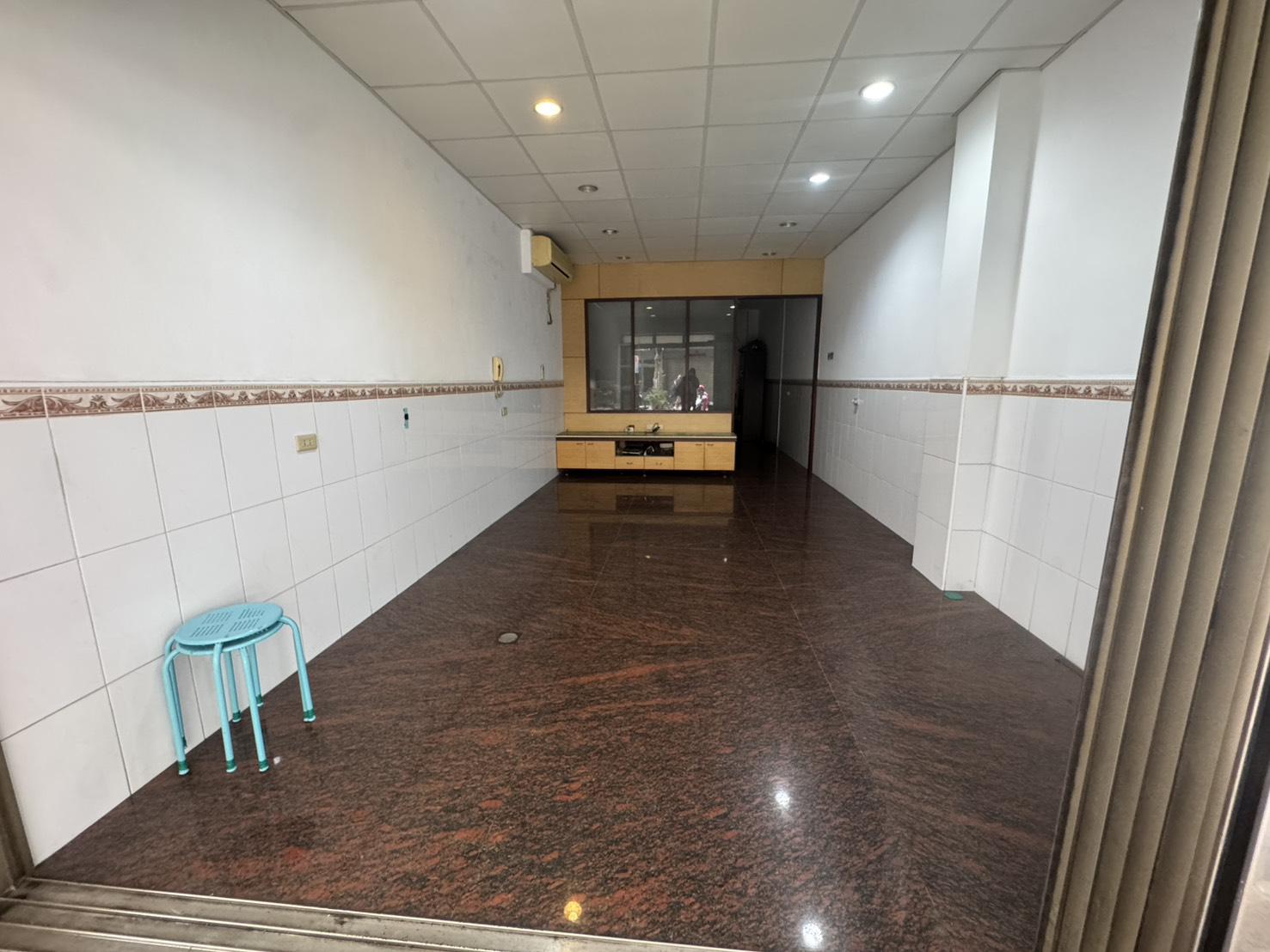 五甲自強夜市8米臨路騎樓黃金店住~推