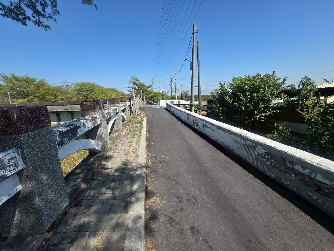 岡山白埔產業園區旁都計內面寬農地