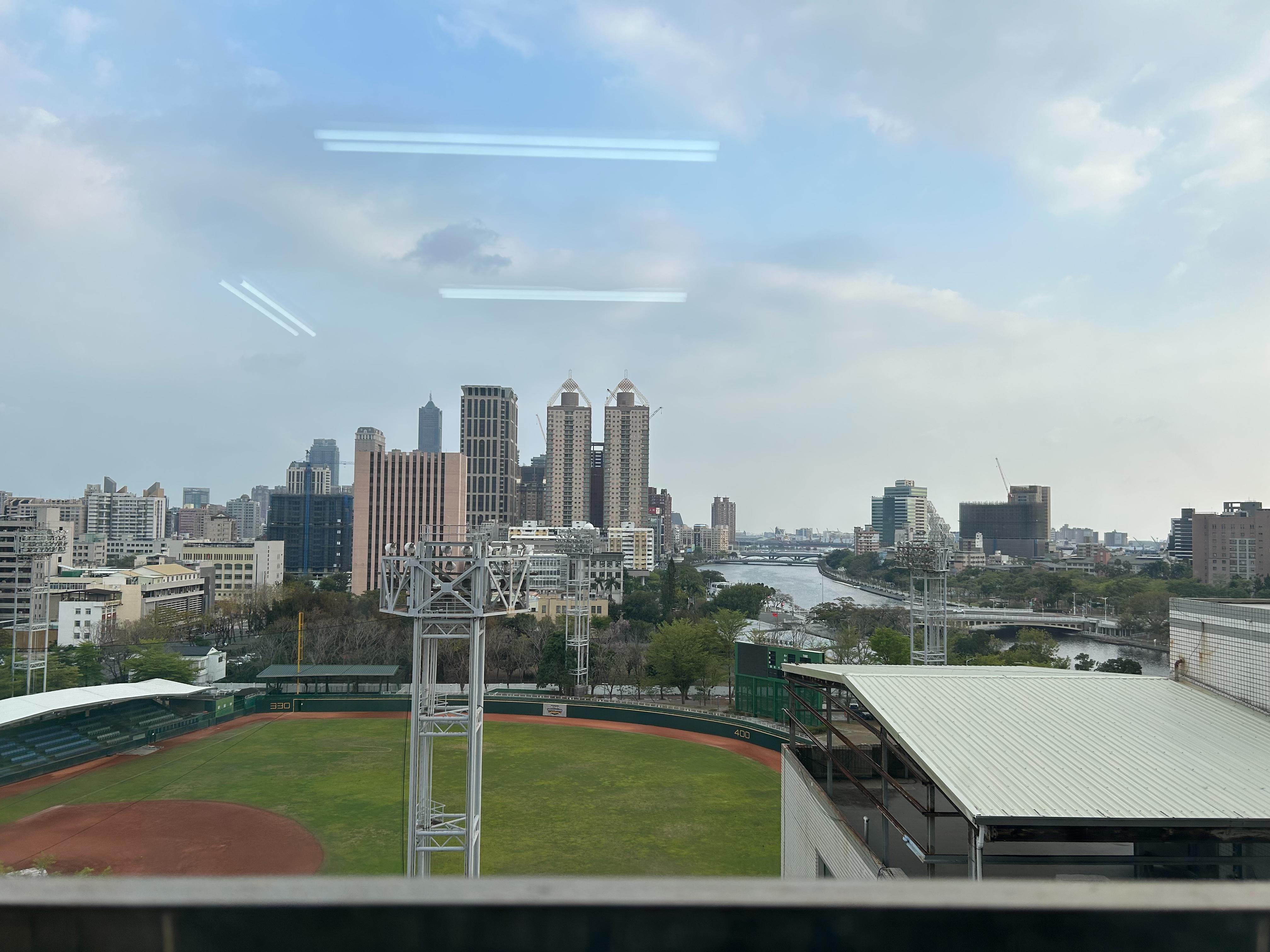 高雄前金核心：七賢二路整層大坪數雲端辦公室