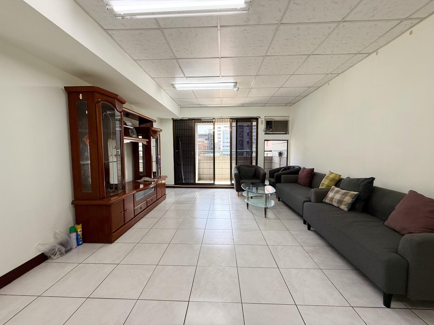 凹子底捷運｜義享天地｜採光大四房