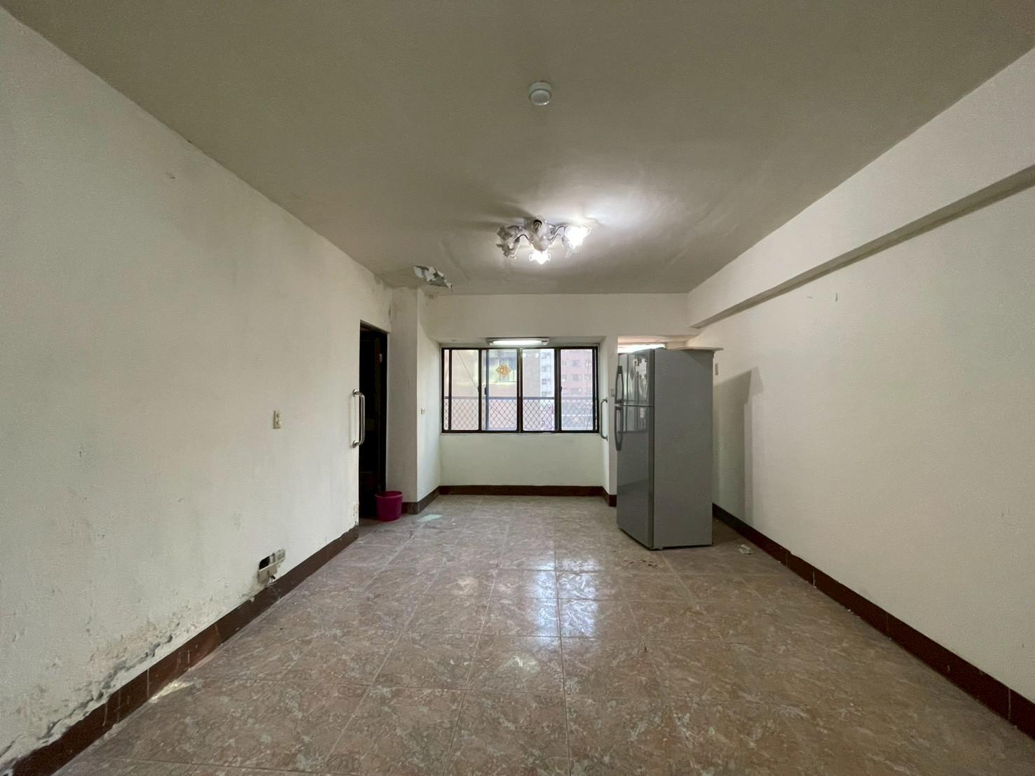 亞灣|駁二|亞洲大樓室內9坪大套房A