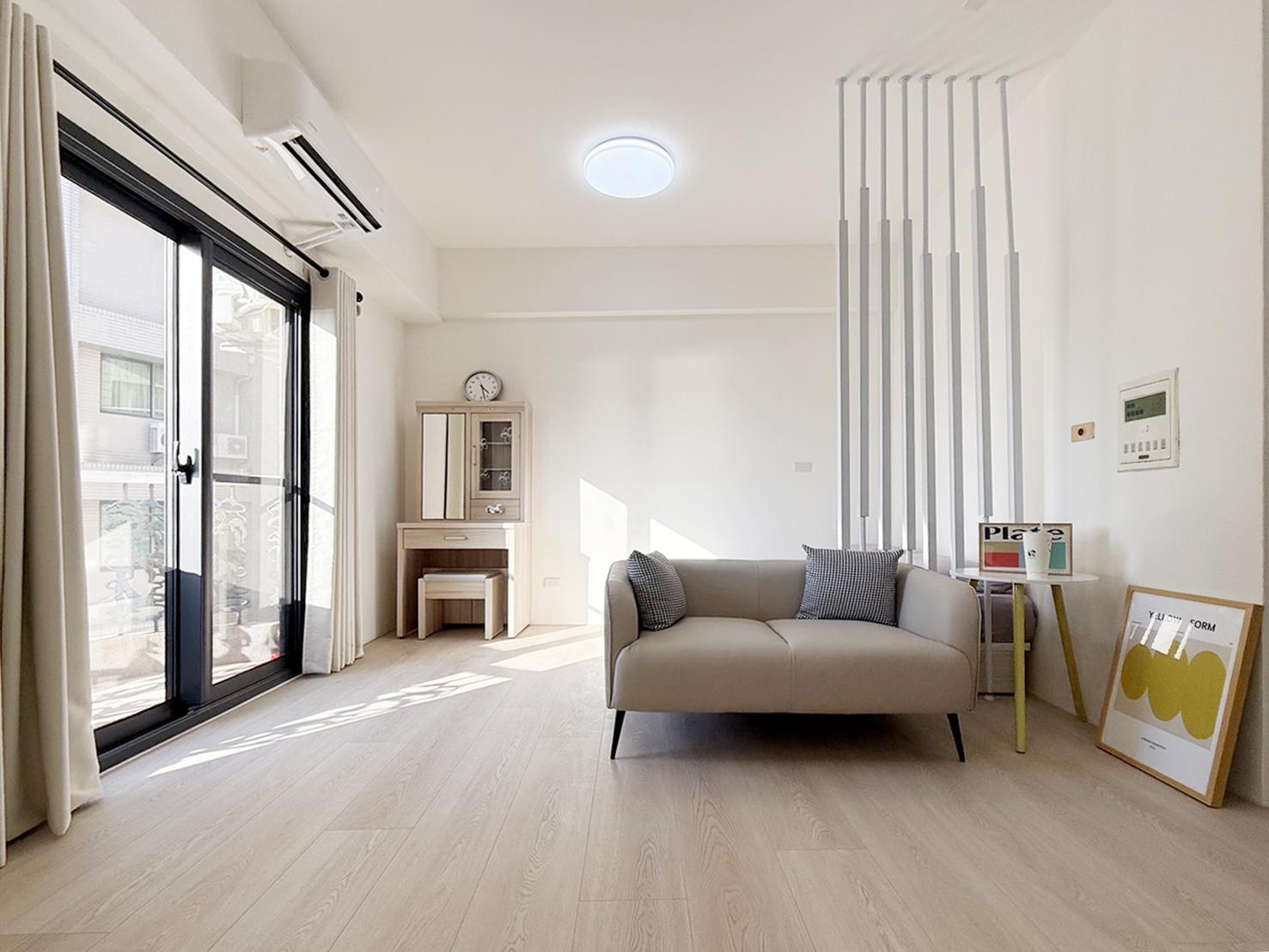 仁雄商圈澄清湖泳池渡假村整新大陽台套房