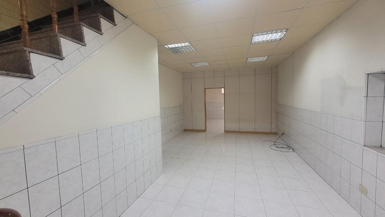 楠梓台積電/近火車站/商三透天車庫店住