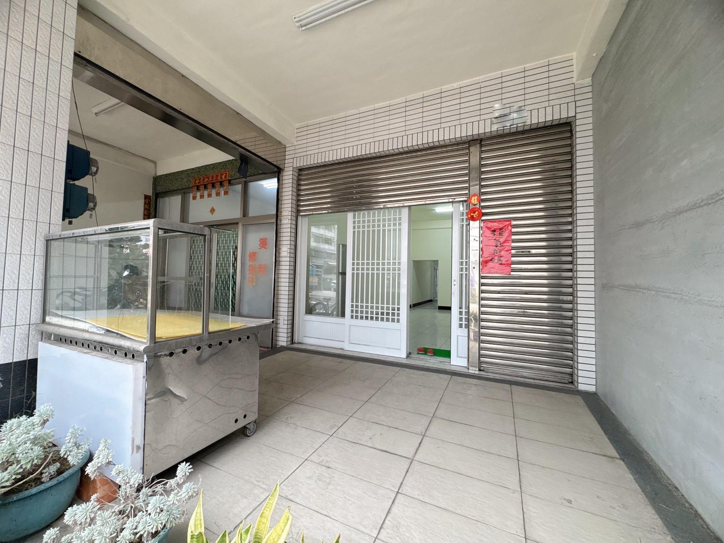 鳳林商圈輔英科大正路上翻新吸金透天店面