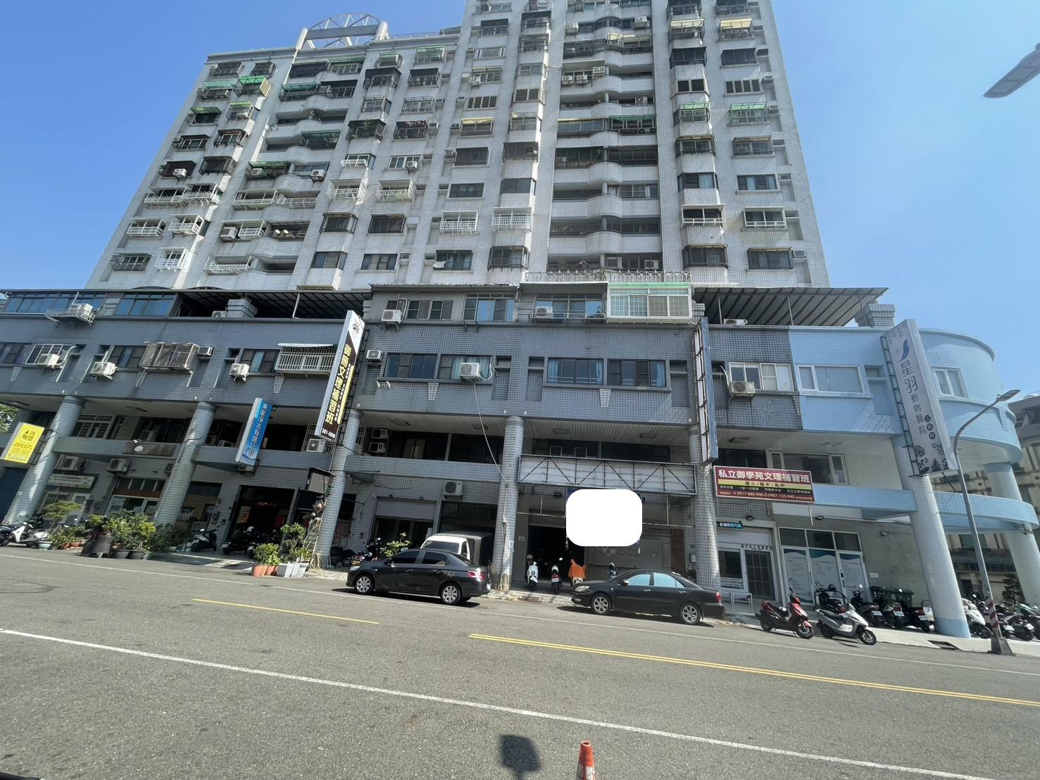 陽明商圈優質學區正三樓大面寬樓店