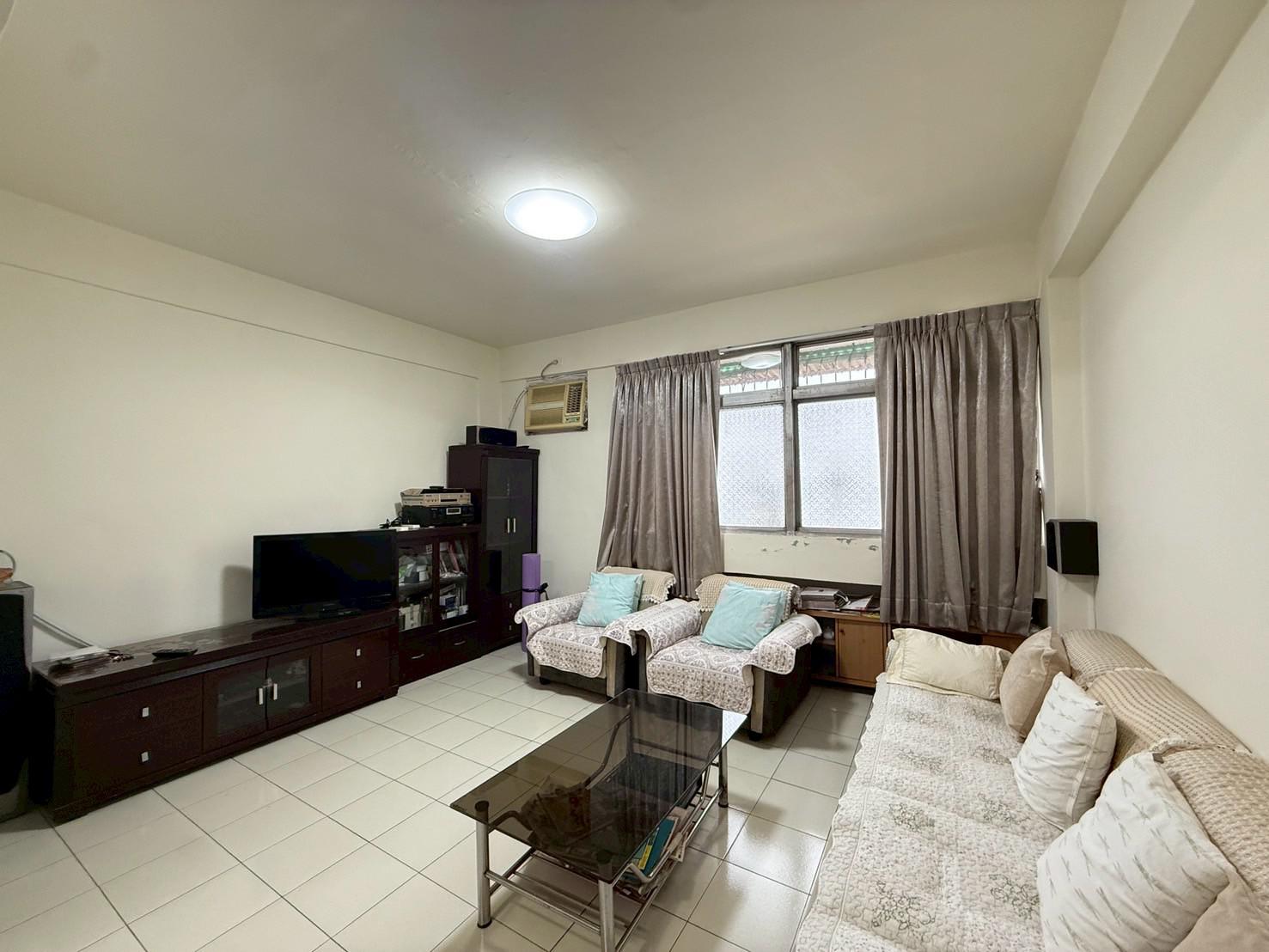 ！12.5萬！正澄清路上捷運黃線旁大坪公寓